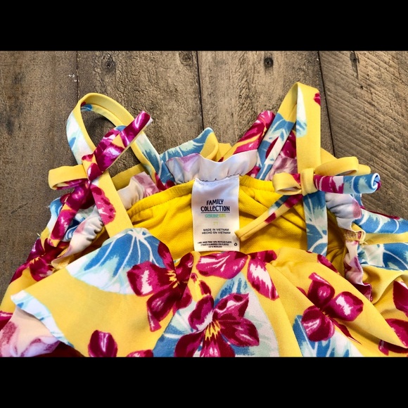 🌟 3 for $15 🌟 2T Yellow Floral Swimsuit - Picture 4 of 4
